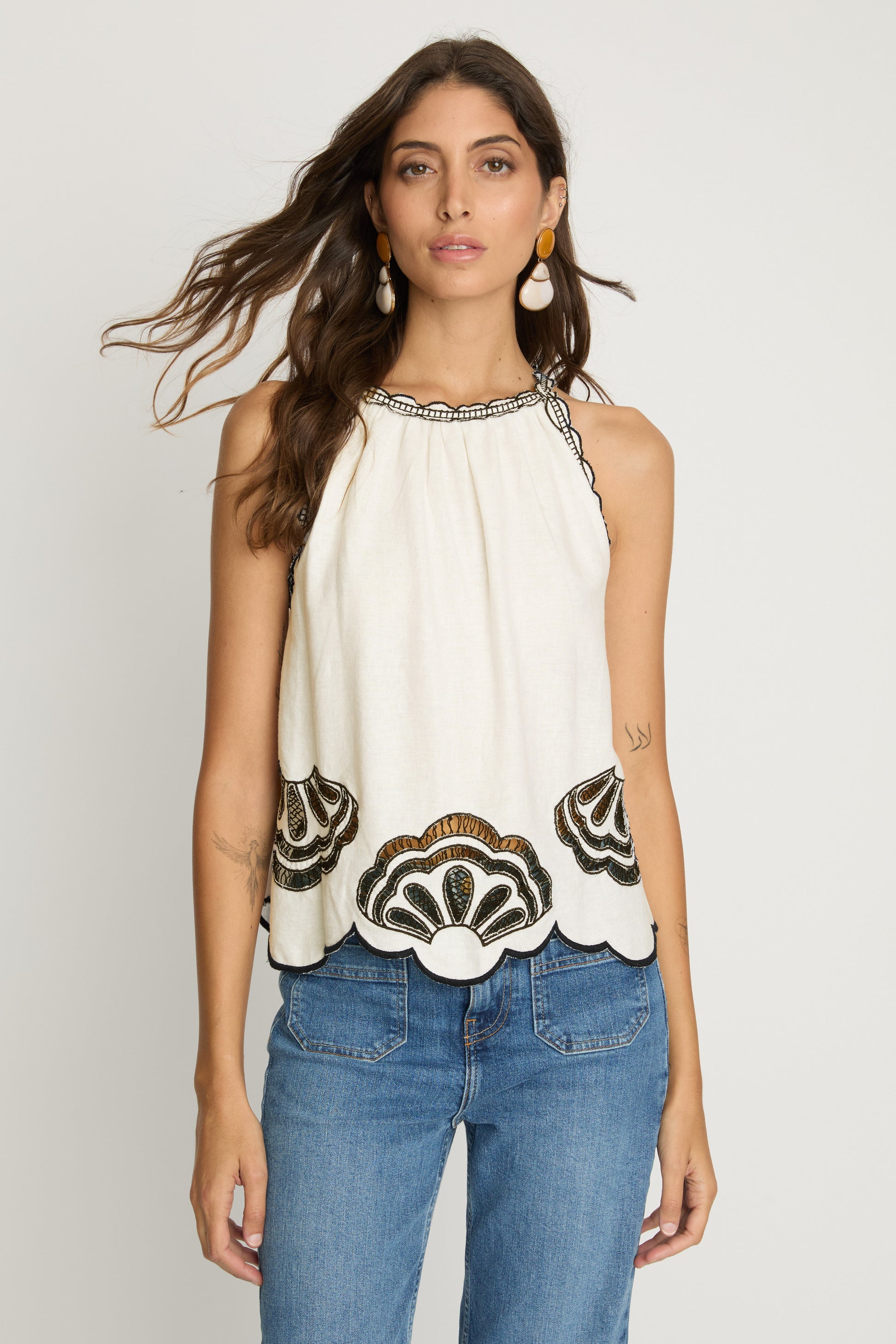 Hadley Top in White / Black Embroidery