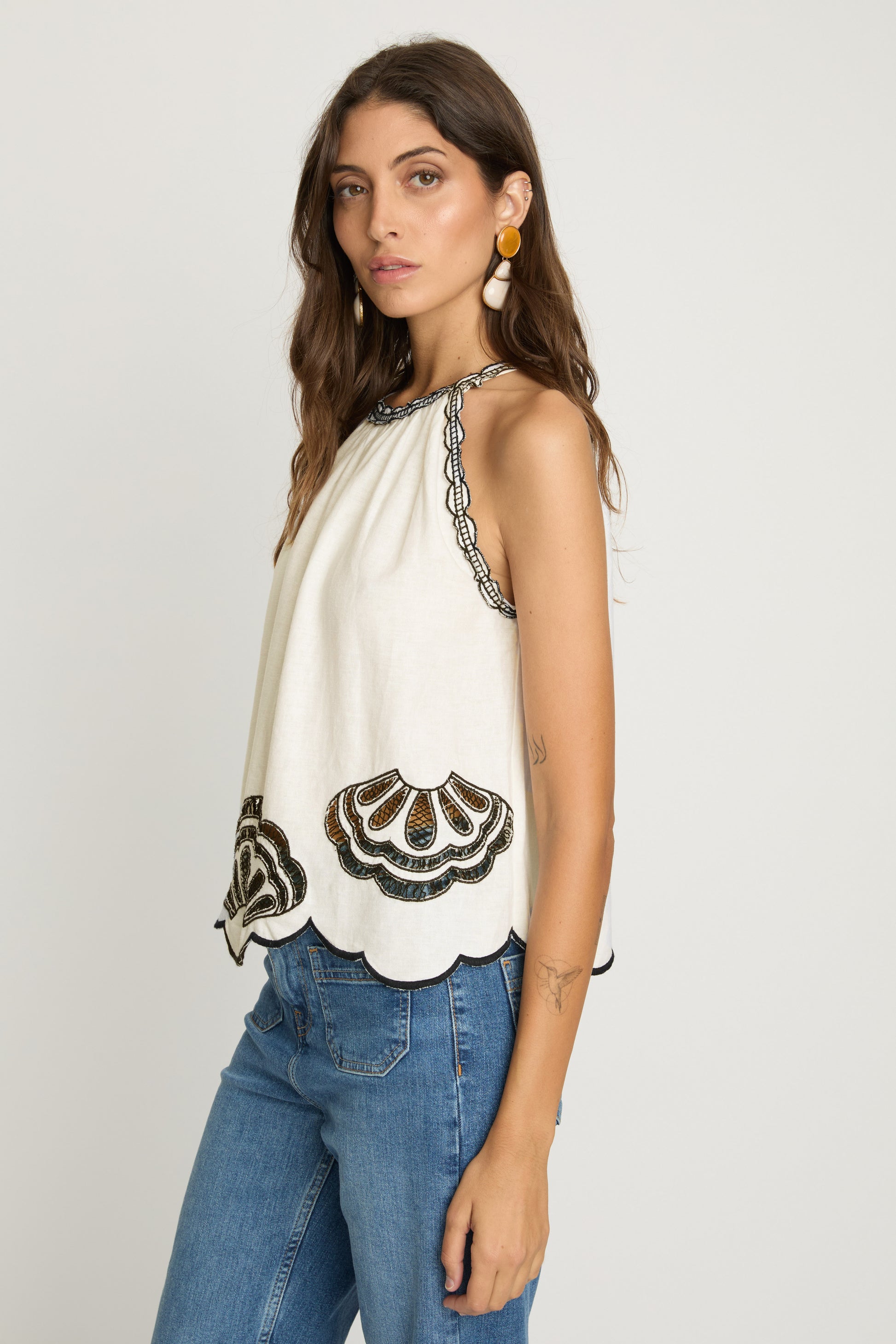 Hadley Top in White / Black Embroidery