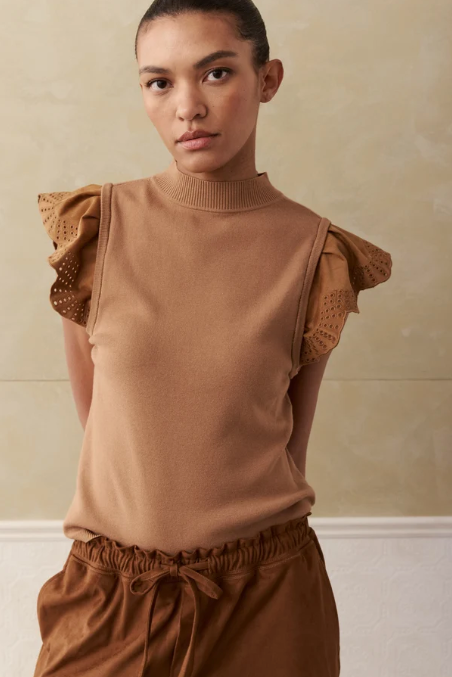 The Lily Top