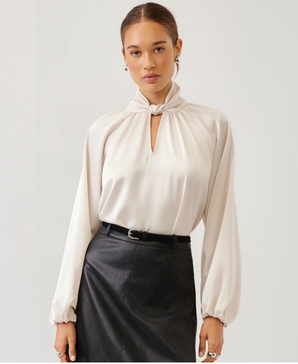Keyhole Top